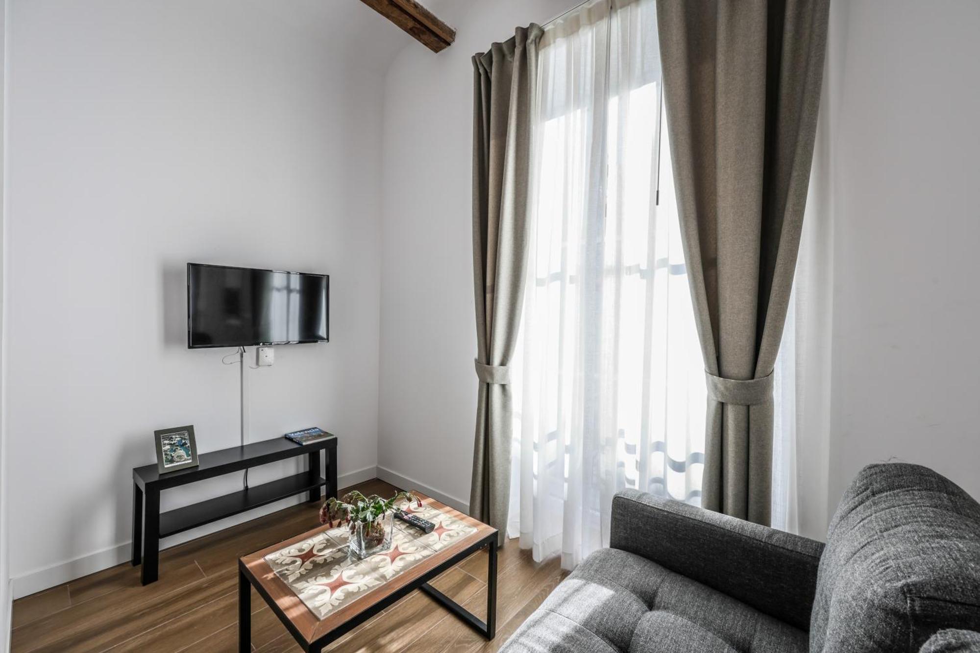 Amazinn Places Evi Apartments บาเลนเซีย ภายนอก รูปภาพ