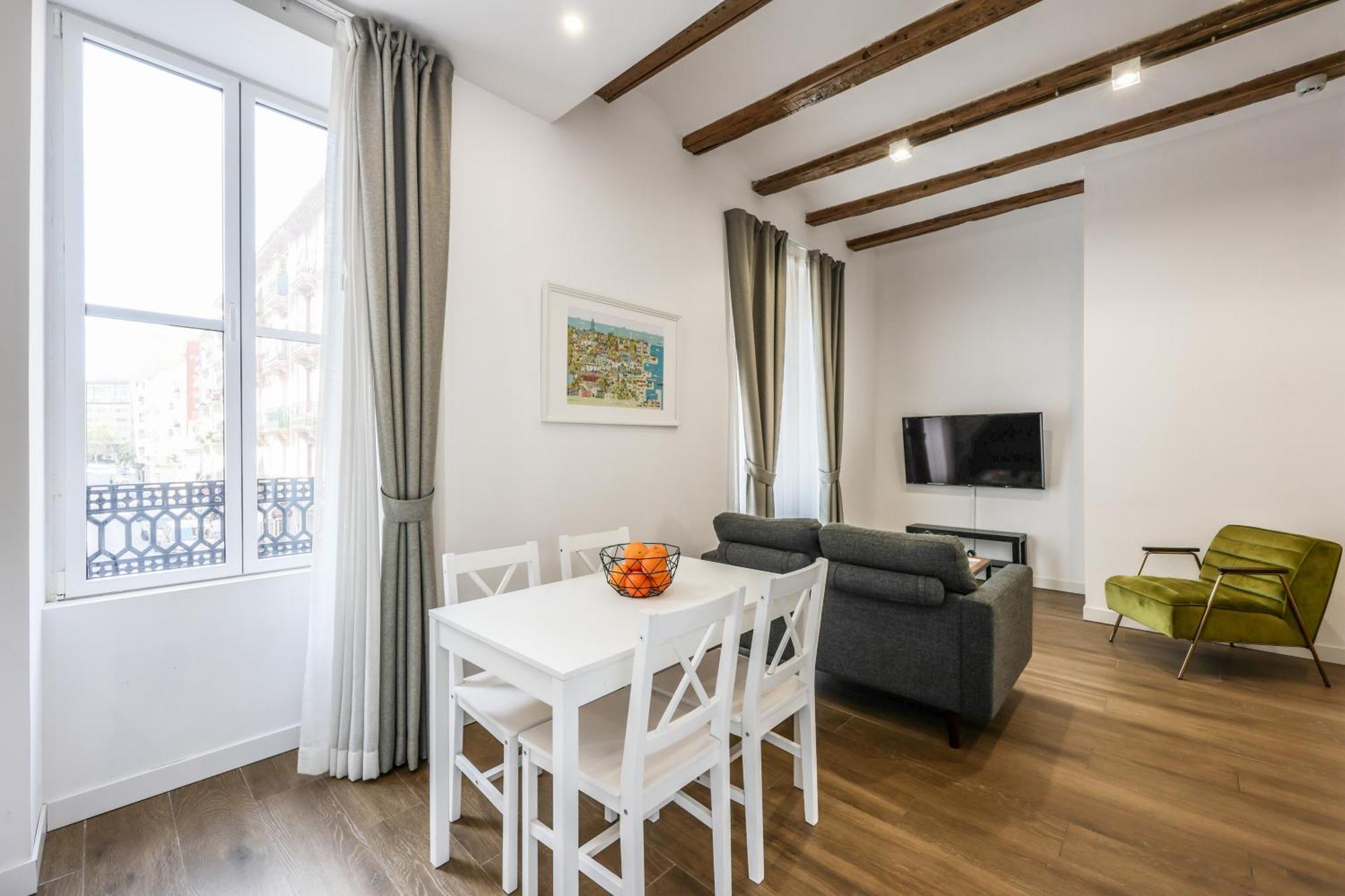 Amazinn Places Evi Apartments บาเลนเซีย ภายนอก รูปภาพ
